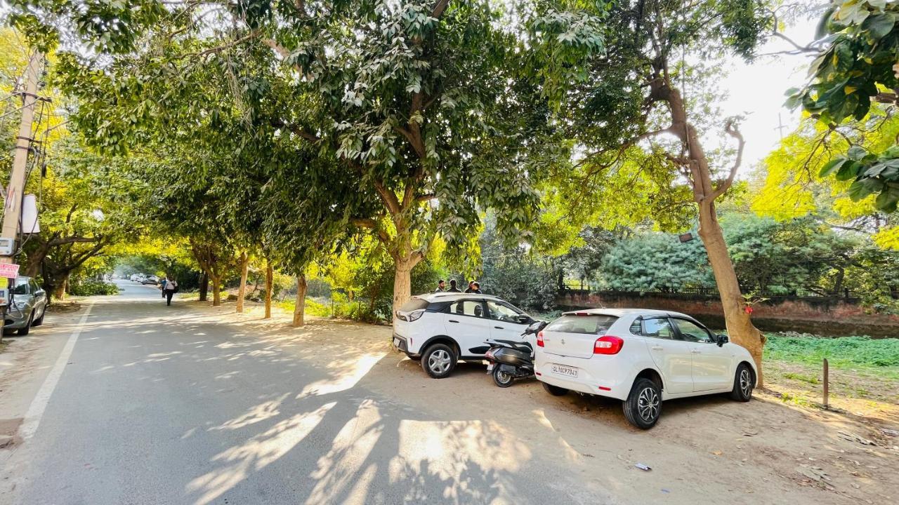 Hotel Starline Sector 28 Gurgaon Eksteriør bilde