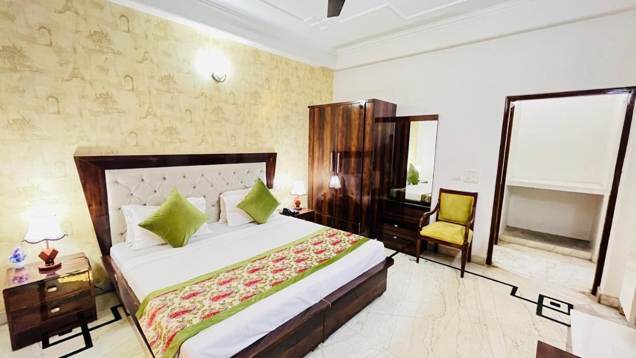 Hotel Starline Sector 28 Gurgaon Eksteriør bilde