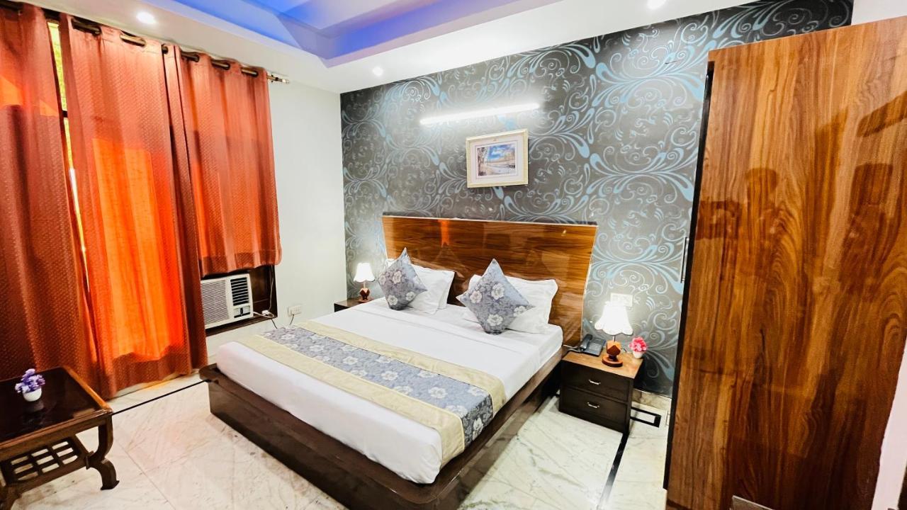 Hotel Starline Sector 28 Gurgaon Eksteriør bilde